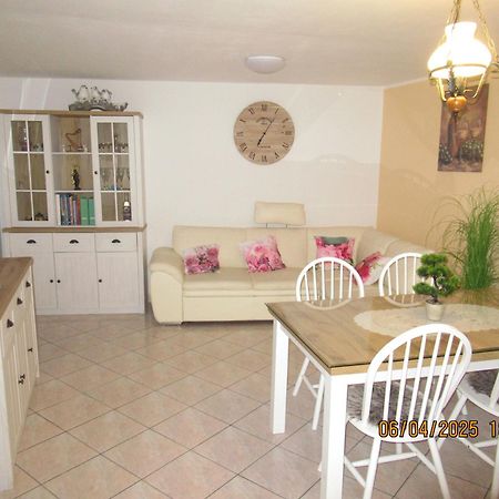 Apartma Qbed Gracisce Exterior photo