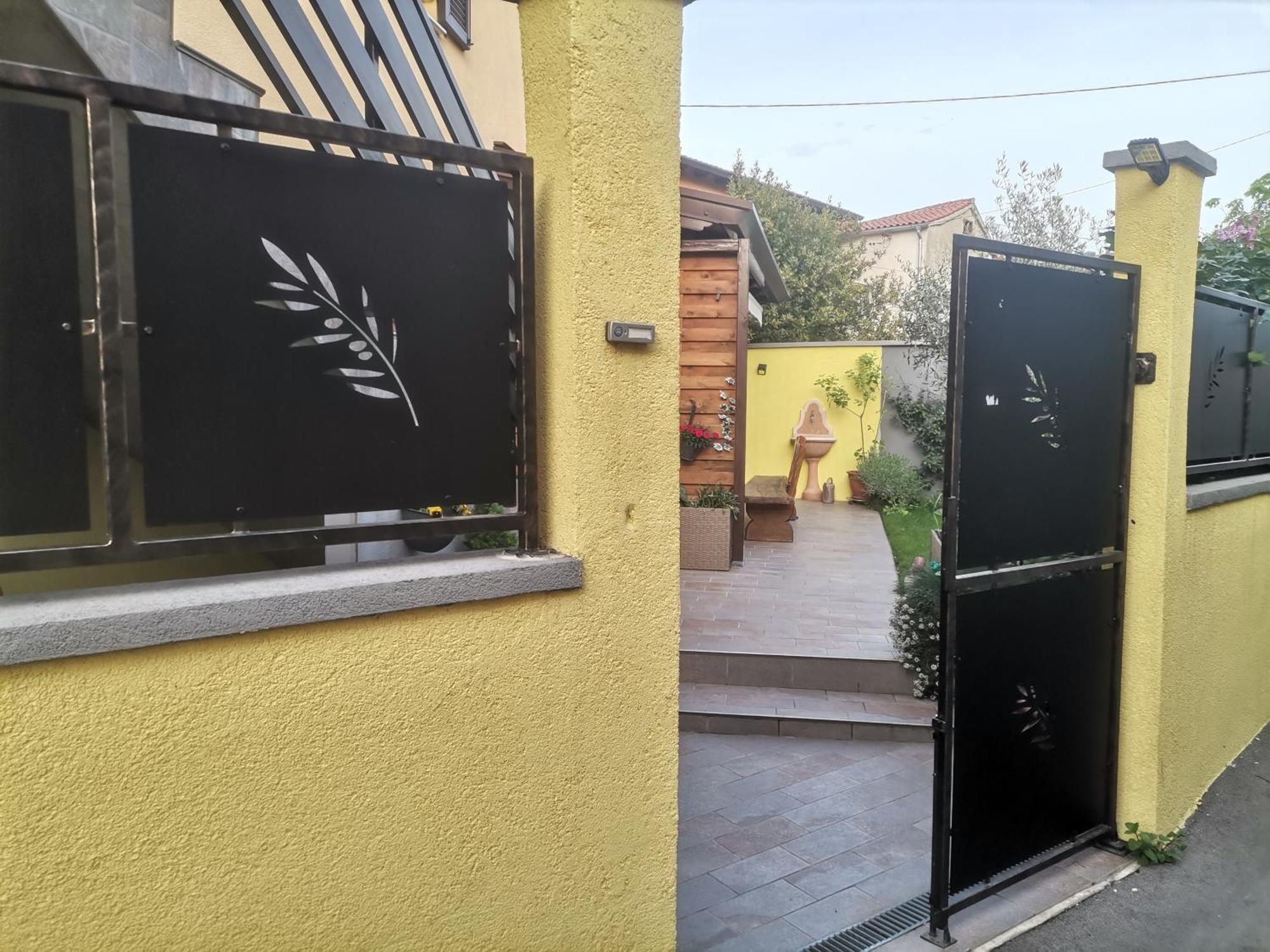 Apartma Qbed Gracisce Exterior photo